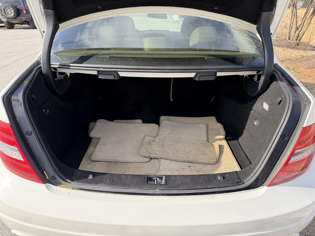 2012 Mercedes-Benz C-Class Image 46