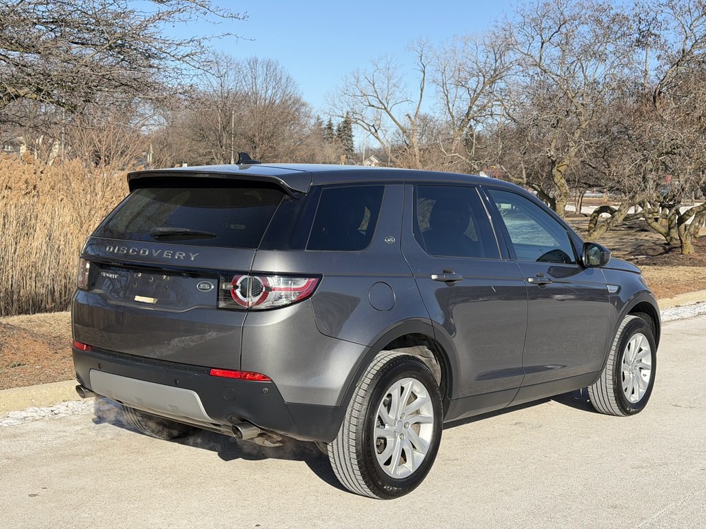 2016 Land Rover Discovery Sport Image 2