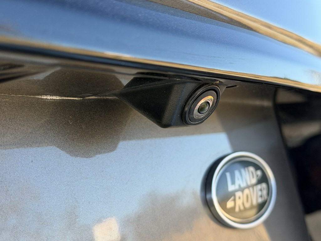 2016 Land Rover Discovery Sport Image 9