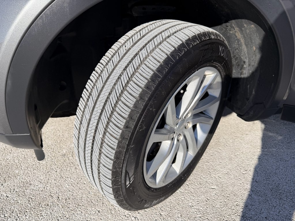 2016 Land Rover Discovery Sport Image 11