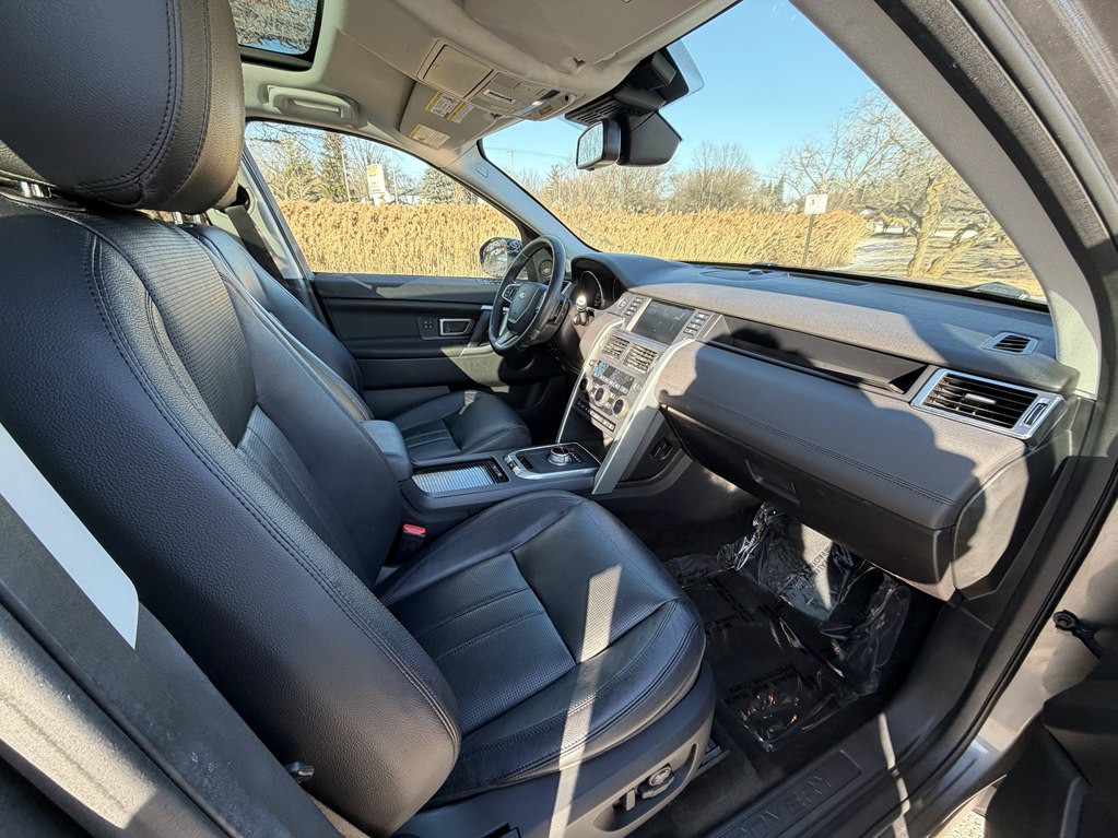 2016 Land Rover Discovery Sport Image 23