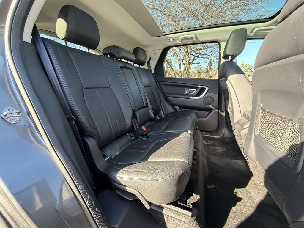 2016 Land Rover Discovery Sport Image 26