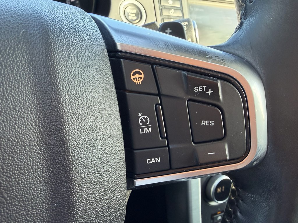 2016 Land Rover Discovery Sport Image 32