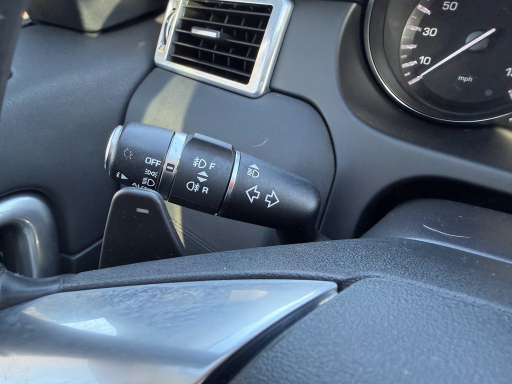 2016 Land Rover Discovery Sport Image 34