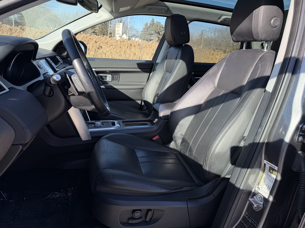 2016 Land Rover Discovery Sport Image 38