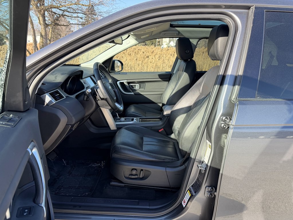 2016 Land Rover Discovery Sport Image 39