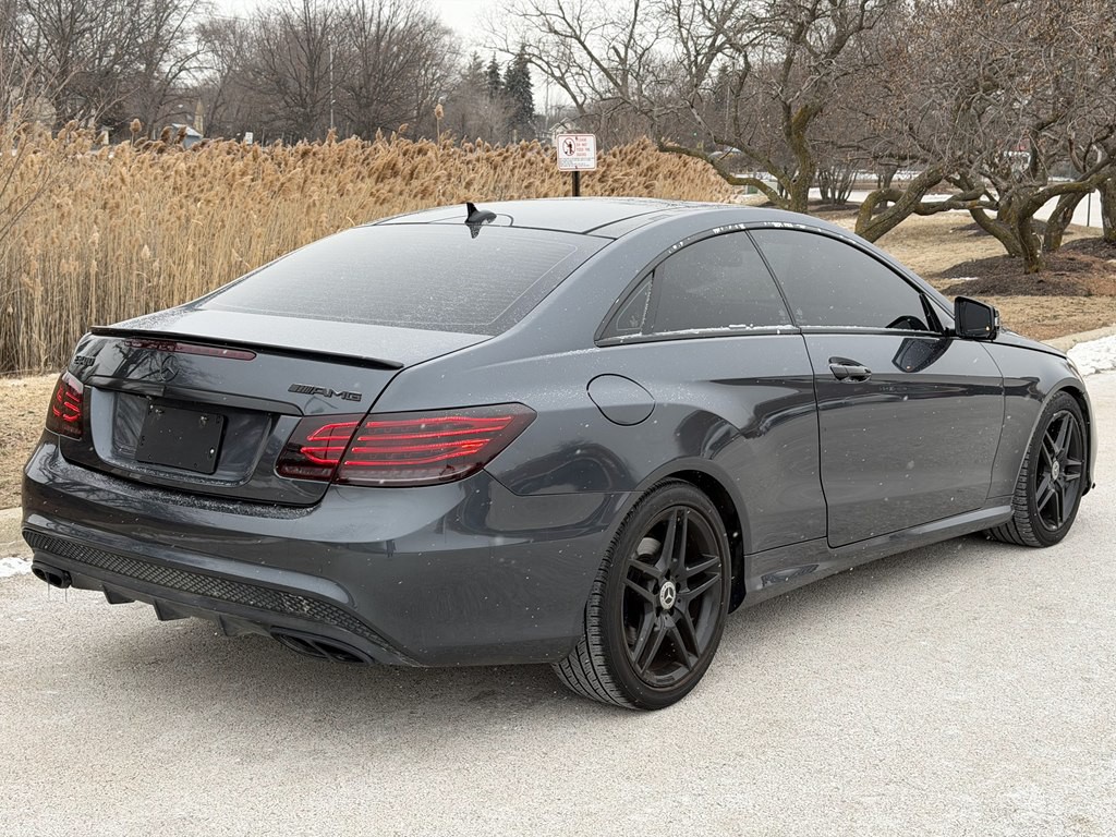 2016 Mercedes-Benz E-Class Image 2