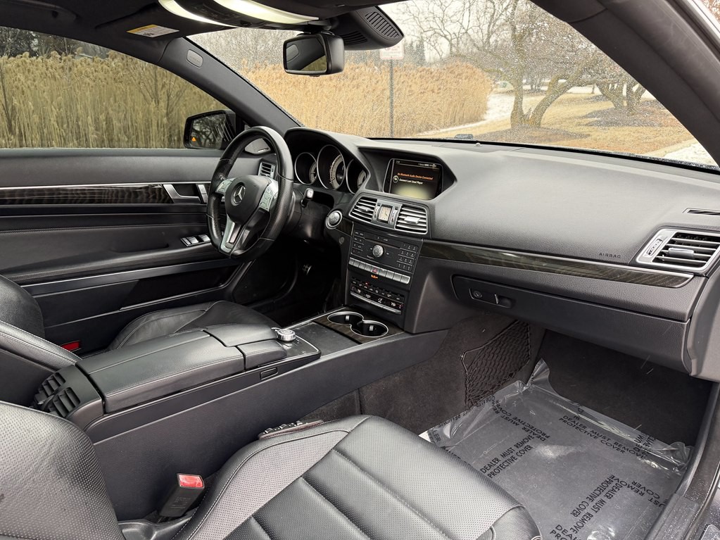 2016 Mercedes-Benz E-Class Image 25
