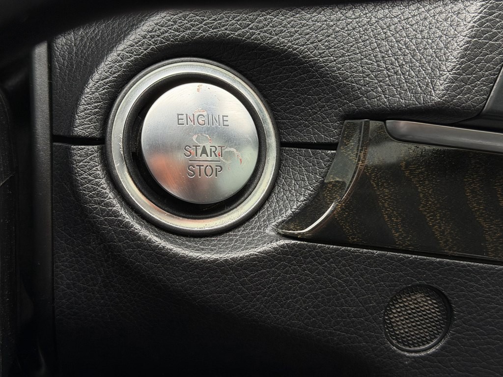 2016 Mercedes-Benz E-Class Image 40