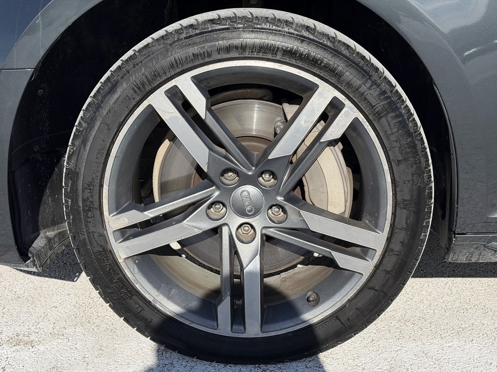 2017 Audi A4 Image 14