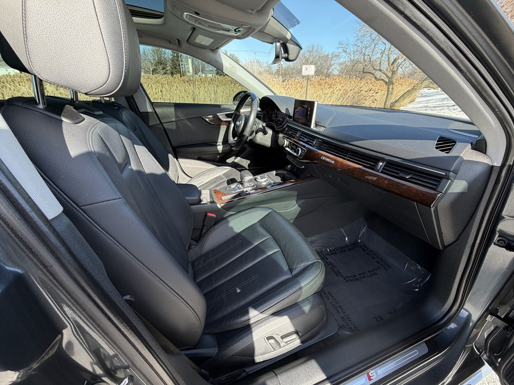 2017 Audi A4 Image 27