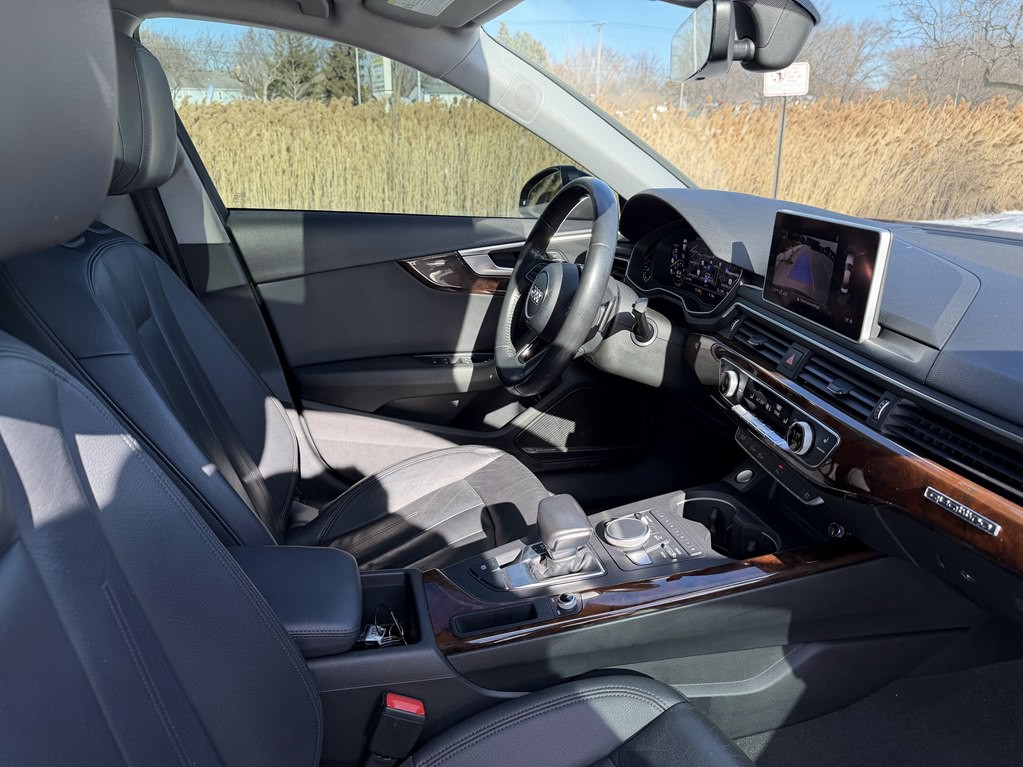 2017 Audi A4 Image 28
