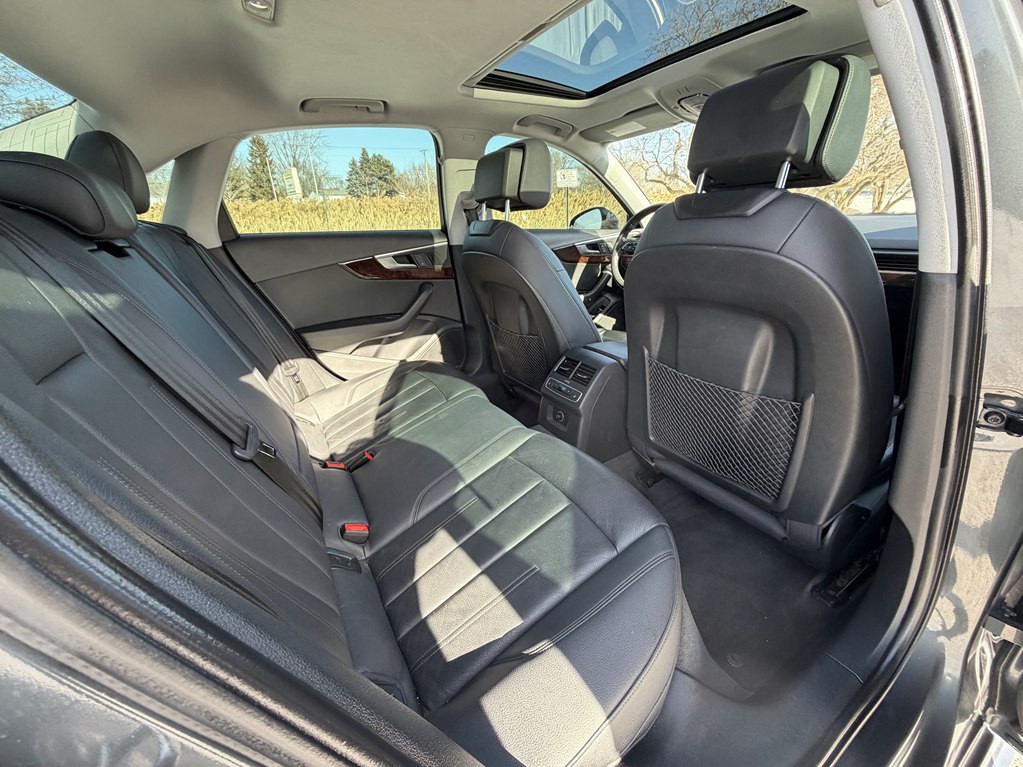 2017 Audi A4 Image 30