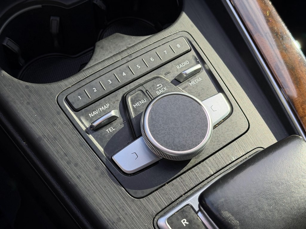 2017 Audi A4 Image 37