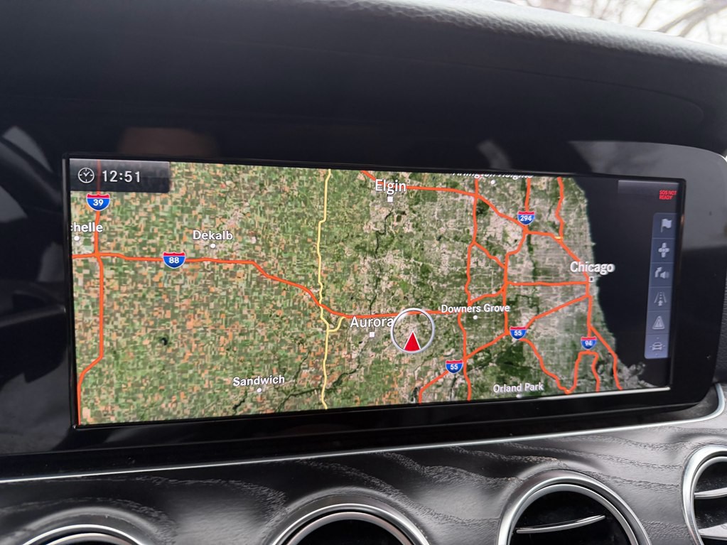 2017 Mercedes-Benz E-Class Image 2