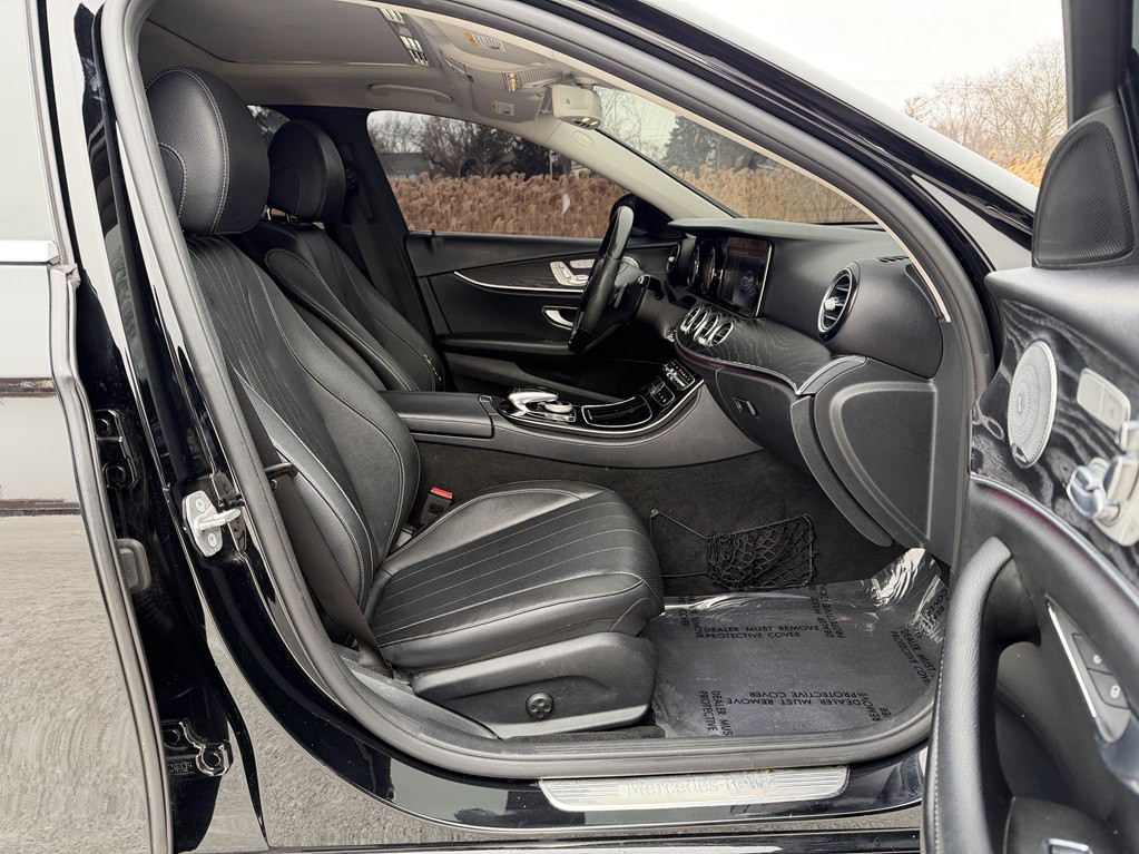 2017 Mercedes-Benz E-Class Image 4