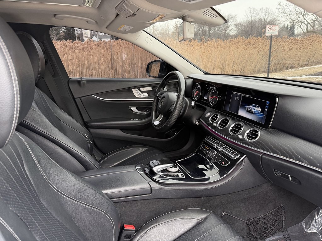 2017 Mercedes-Benz E-Class Image 6