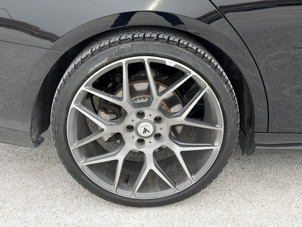 2017 Mercedes-Benz E-Class Image 14