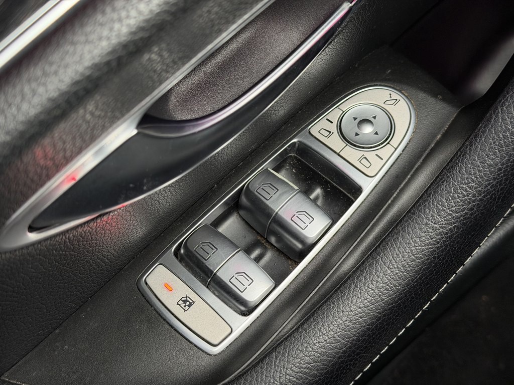 2017 Mercedes-Benz E-Class Image 23