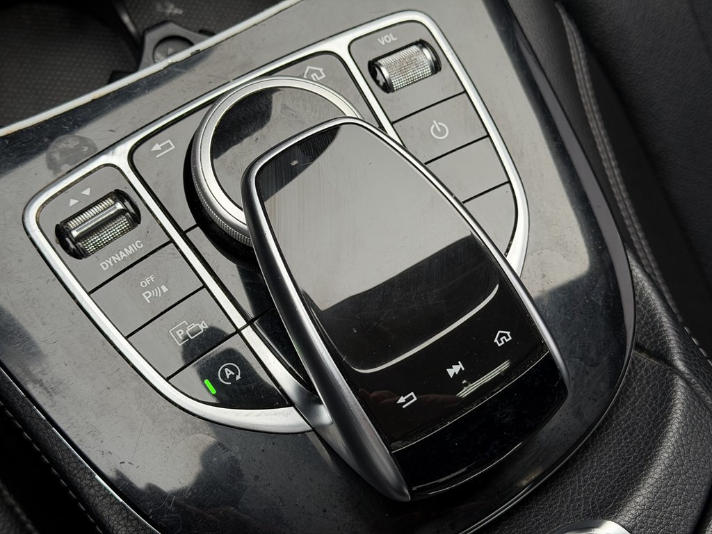 2017 Mercedes-Benz E-Class Image 26