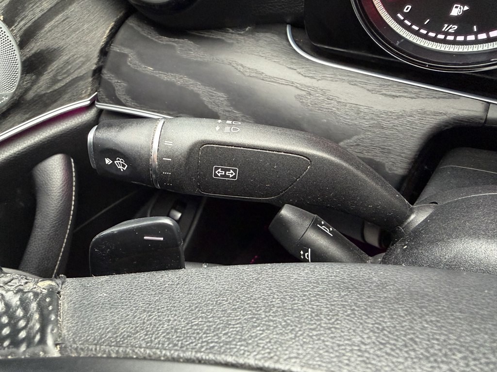 2017 Mercedes-Benz E-Class Image 28