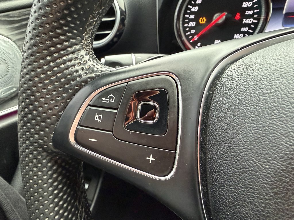 2017 Mercedes-Benz E-Class Image 31