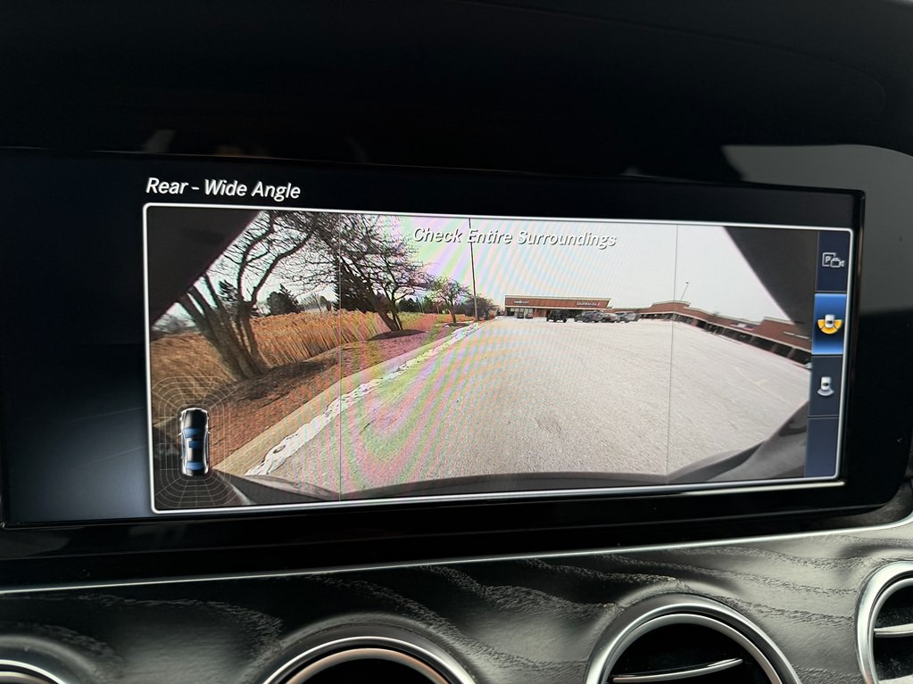 2017 Mercedes-Benz E-Class Image 35