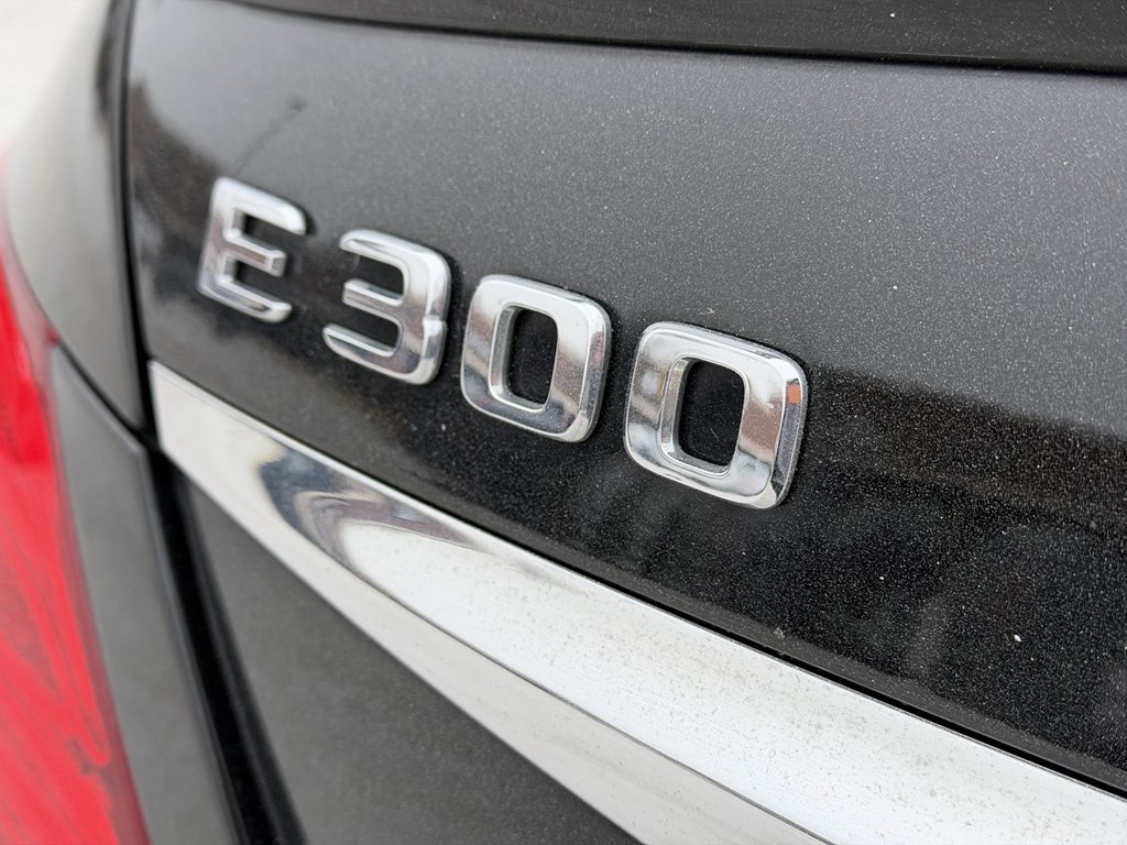 2017 Mercedes-Benz E-Class Image 52