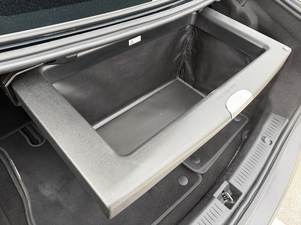 2017 Mercedes-Benz E-Class Image 56