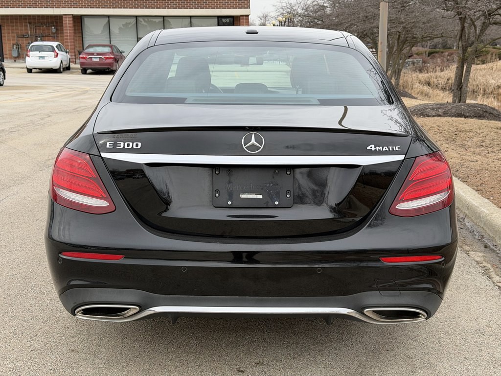 2017 Mercedes-Benz E-Class Image 8