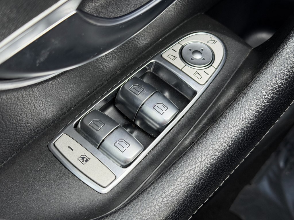 2017 Mercedes-Benz E-Class Image 23