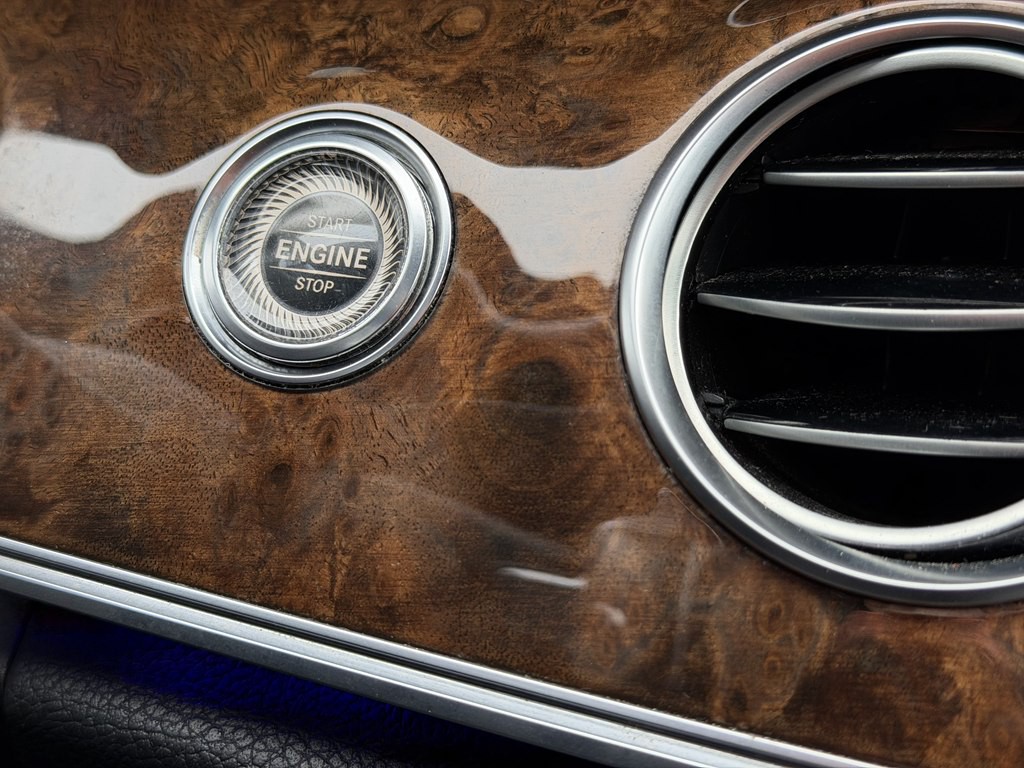 2017 Mercedes-Benz E-Class Image 24