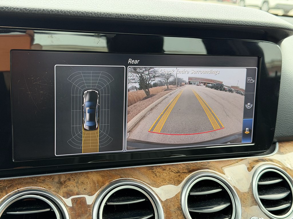 2017 Mercedes-Benz E-Class Image 28