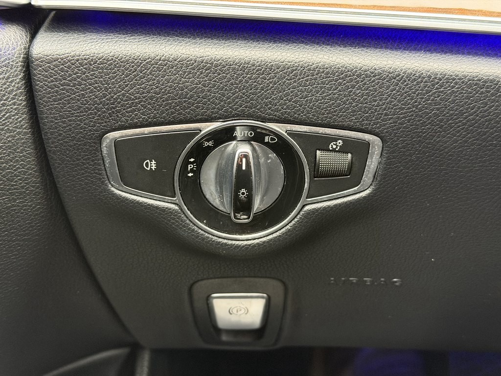 2017 Mercedes-Benz E-Class Image 32