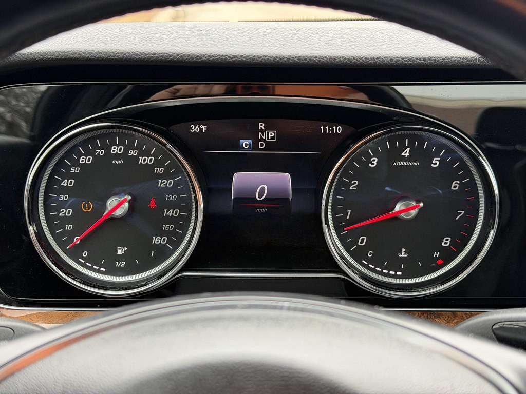 2017 Mercedes-Benz E-Class Image 33