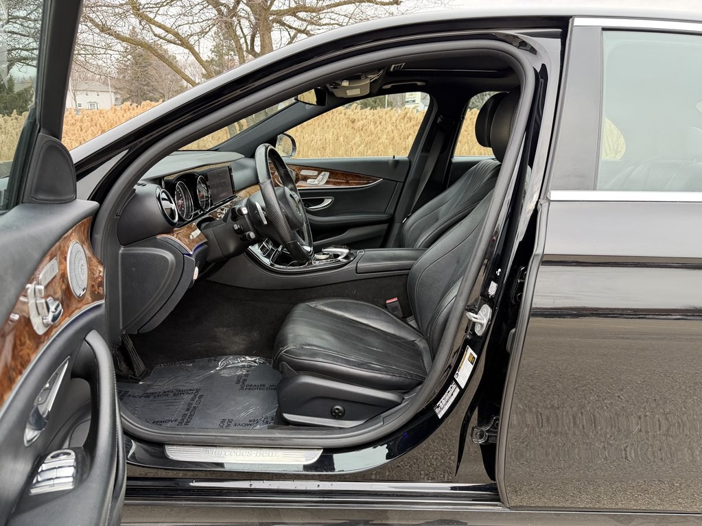 2017 Mercedes-Benz E-Class Image 35
