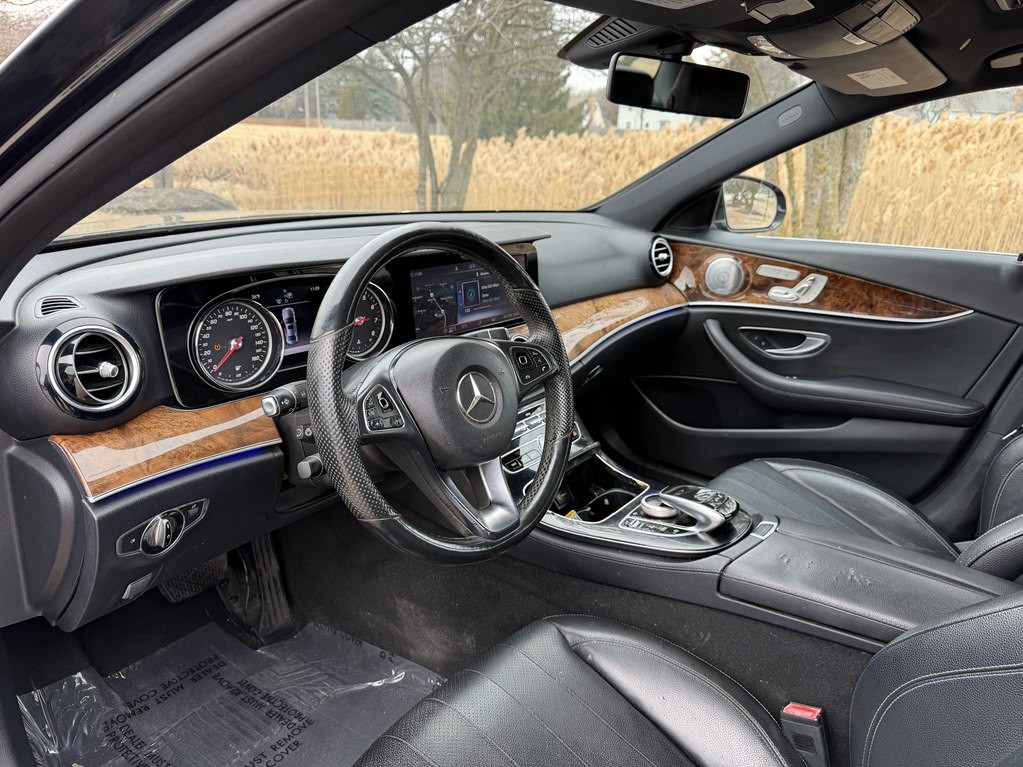 2017 Mercedes-Benz E-Class Image 36