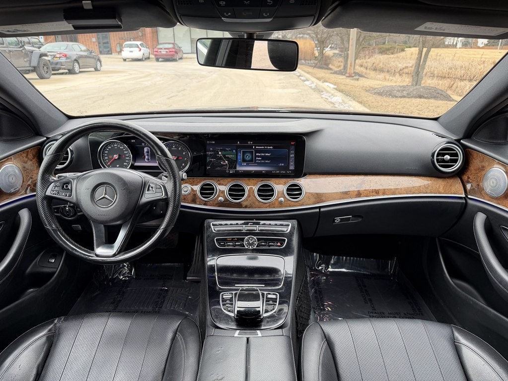 2017 Mercedes-Benz E-Class Image 38