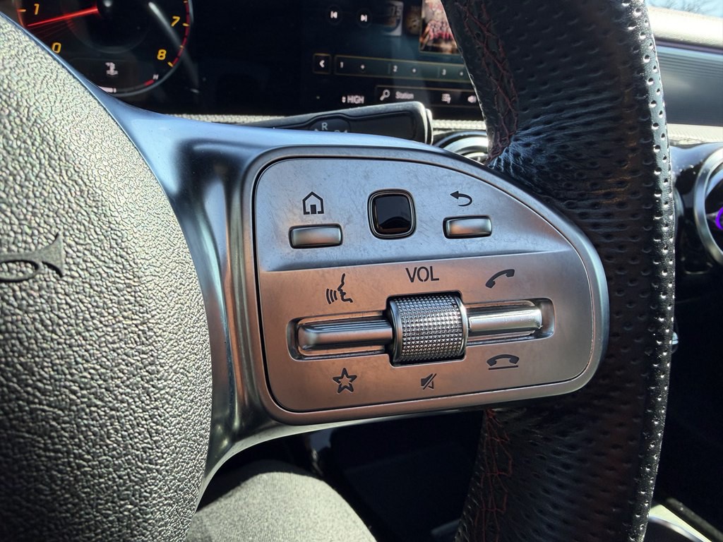 2020 Mercedes-Benz CLA-Class Image 40