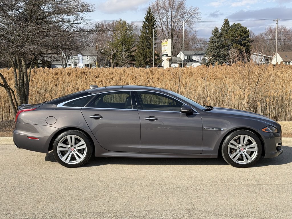 2016 Jaguar XJ Image 5