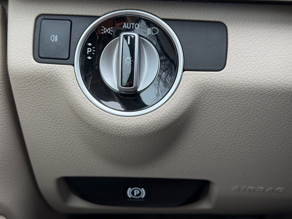 2014 Mercedes-Benz E-Class Image 28