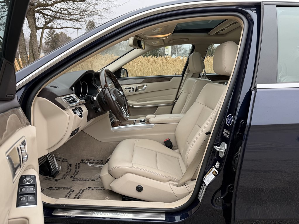 2014 Mercedes-Benz E-Class Image 32