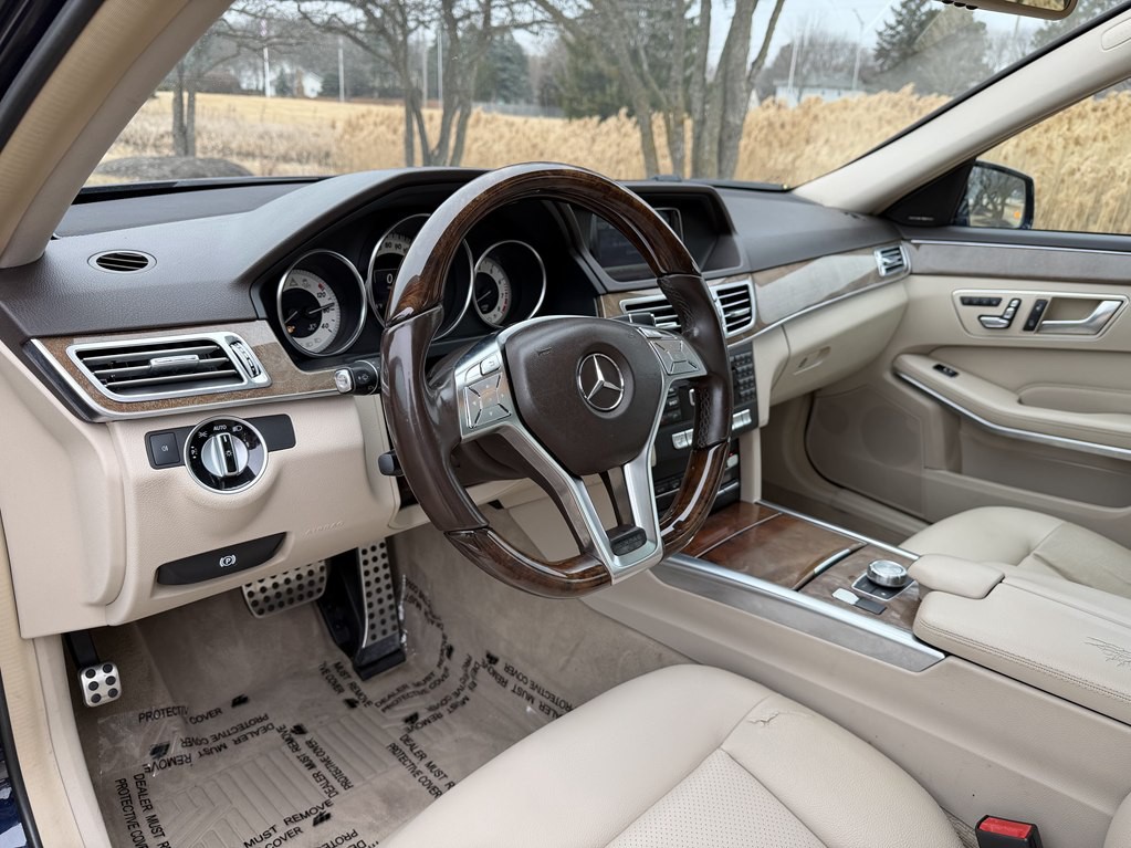 2014 Mercedes-Benz E-Class Image 33
