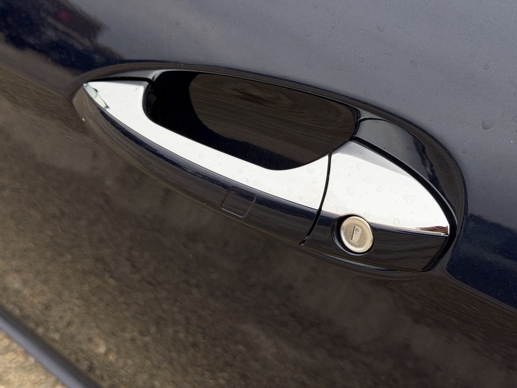 2014 Mercedes-Benz E-Class Image 34