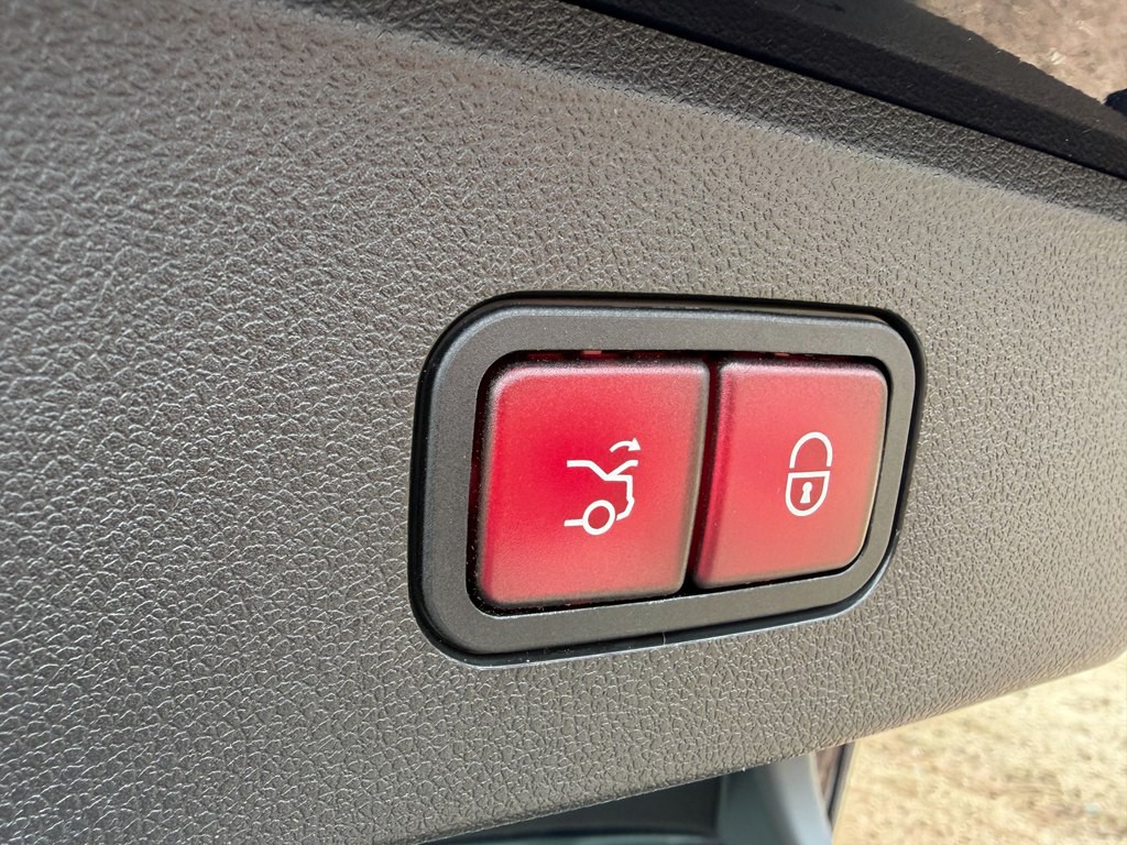 2014 Mercedes-Benz E-Class Image 41