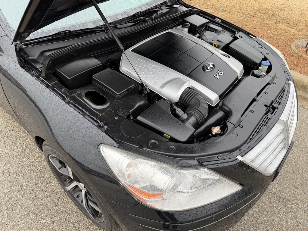 2009 Hyundai Genesis Image 14