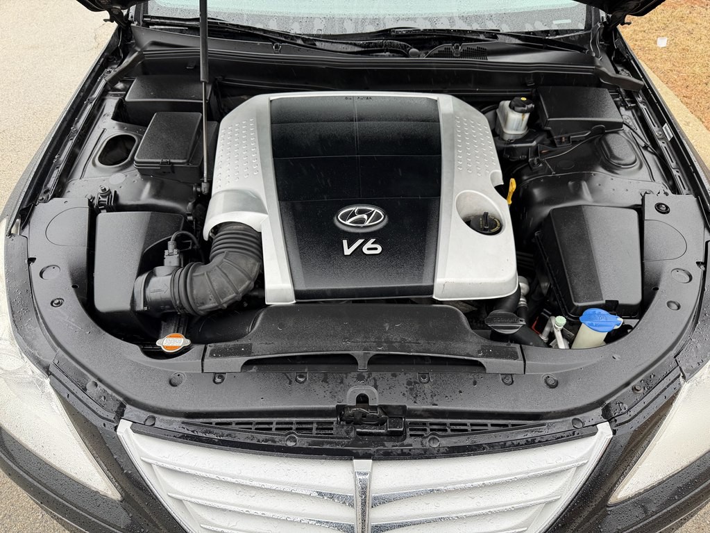 2009 Hyundai Genesis Image 16