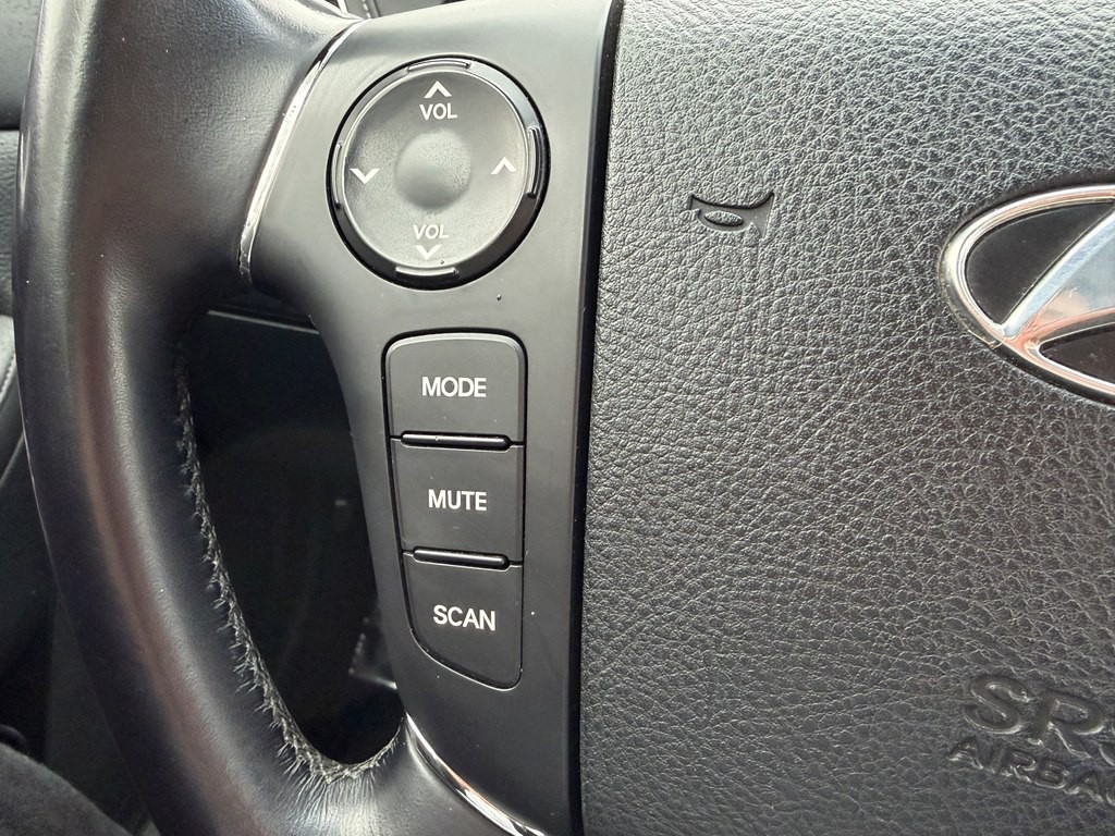 2009 Hyundai Genesis Image 31