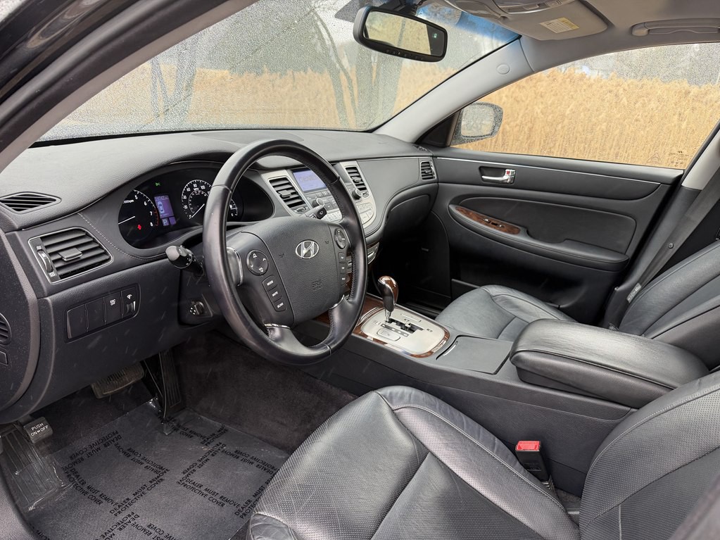 2009 Hyundai Genesis Image 40