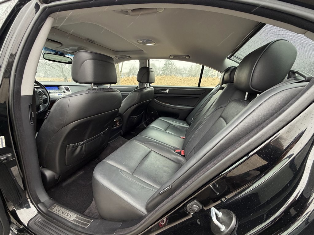 2009 Hyundai Genesis Image 45